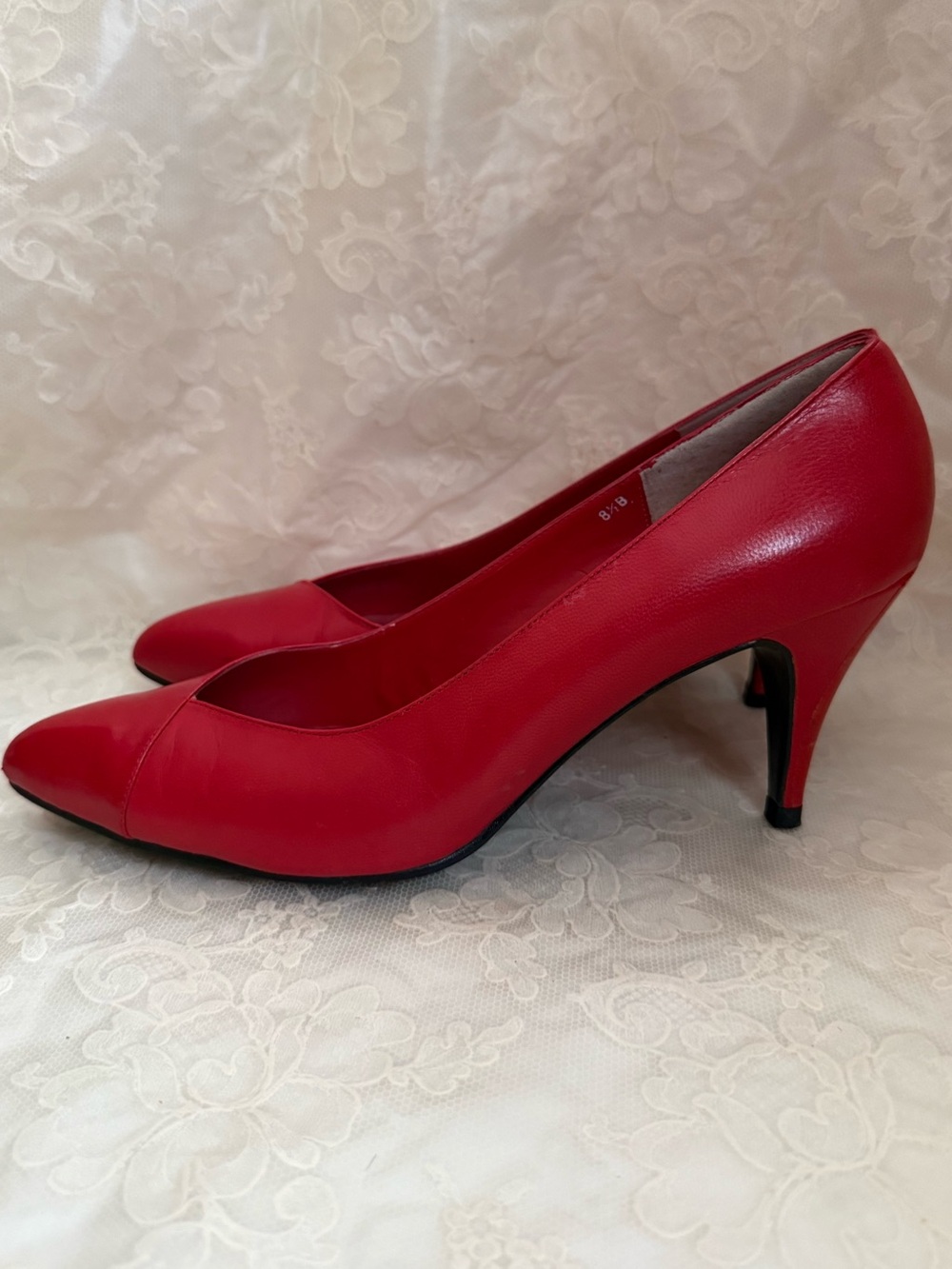 Vintage IMPO Brand Red Leather Pointed-Toe Heels 8.5 1980s 1990s Coquette - Picture 4 of 13